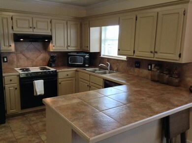 9888 Crooked Creek Blvd, Byram, MS 39272 - photo 6