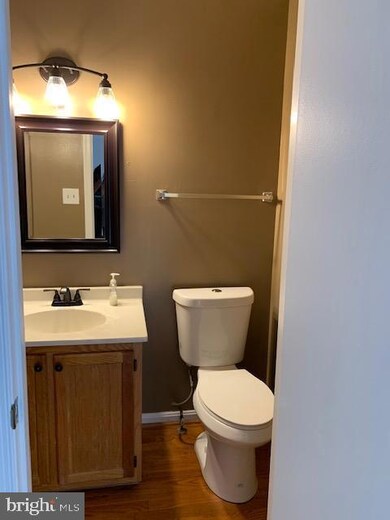 1303 Upcot Ct, Capitol Heights, MD 20743 - photo 5