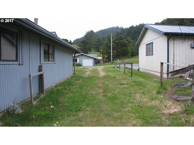 94052 Azalea Ln, Gold Beach, OR 97444 - photo 2