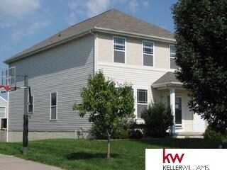 902 Mineral Dr, Papillion, NE 68046 - photo 3