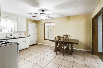 416 Frisco St, Houston, TX 77022 - photo 6