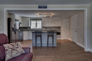 003_living_and_kitchen