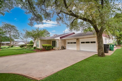 7816 Oak Vista St, Houston, TX 77087 - photo 3