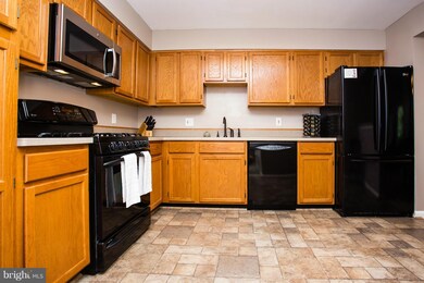 12574 Kempston Ln unit 8, Woodbridge, VA 22192 - photo 4