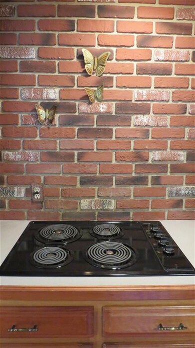 70 Pleasant St, Hooksett, NH 03106 - photo 4