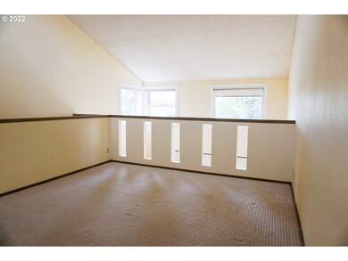 2251 Ridgeway Dr, Eugene, OR 97401 - photo 5