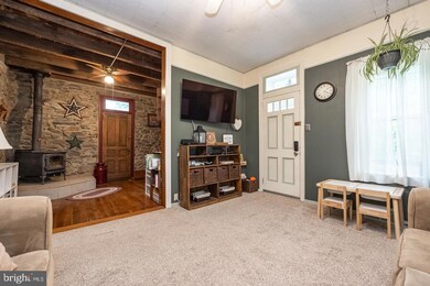 672 Manatawny St, Pottstown, PA 19464 - photo 7