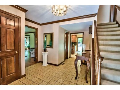 Entry/Foyer. Ceramic tile entry