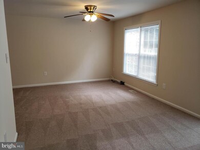 7387 Jiri Woods Ct, Springfield, VA 22153 - photo 6