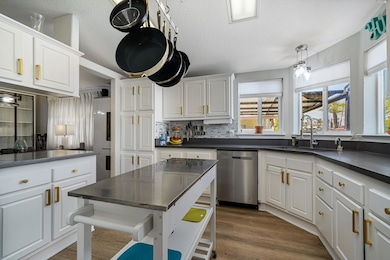 26-print-JBEstrada_OPMG_0825_026