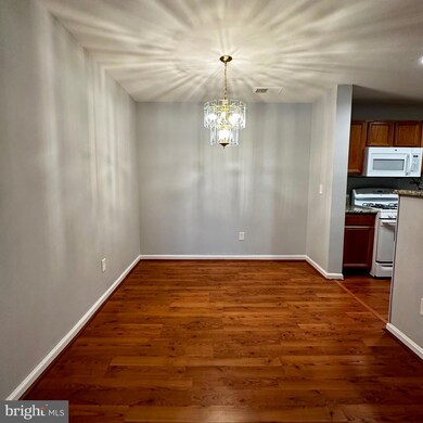 14162 Cuddy Loop unit 103, Woodbridge, VA 22193 - photo 5