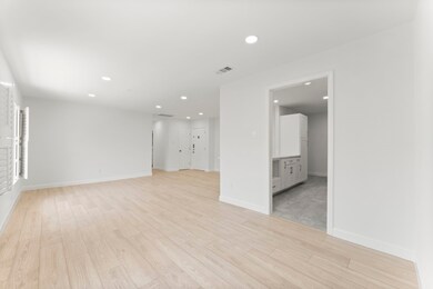 2822 Briarhurst Dr unit 44, Houston, TX 77057 - photo 5