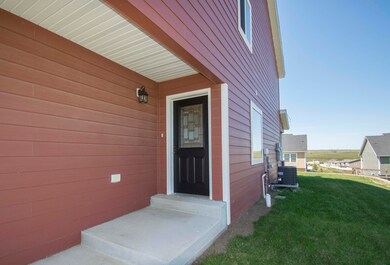 5805 Vanessa Ave, Williston, ND 58801 - photo 7