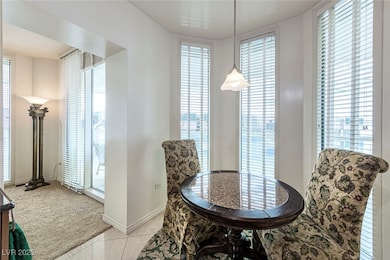 2877 Paradise Rd unit 906, Las Vegas, NV 89109 - photo 7