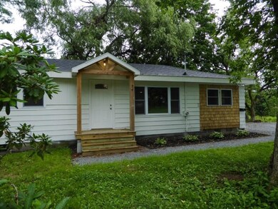 29 Mitchell St, Skowhegan, ME 04976 - photo 2