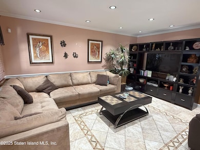 41 Mcdivitt Ave unit A, Staten Island, NY 10314 - photo 3