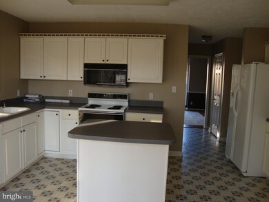 6208 Forest Grove Dr, Fredericksburg, VA 22407 - photo 5