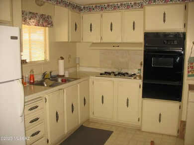 5424 Lazy S Kitchen R2