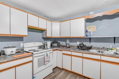 189 Elm St, Biddeford, ME 04005 - photo 3