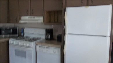 2240 S Bentsen Palm Dr unit 85, Palmview, TX 78572 - photo 7