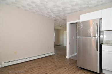747 Roosevelt Ave, Pawtucket, RI 02860 - photo 7