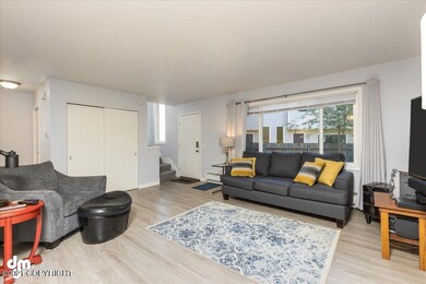 03-Living Room 20210614-DW-8842
