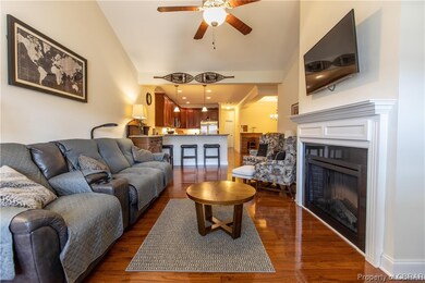 Living Room/Kitchen