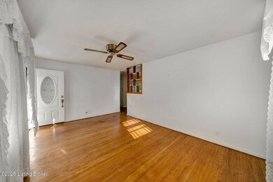 4917 Ronwood Dr, Louisville, KY 40219 - photo 3