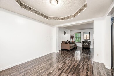 025_25e12c_W Lockland Ct-072a