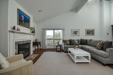 17 Fieldstone Ln, Natick, MA 01760 - photo 5