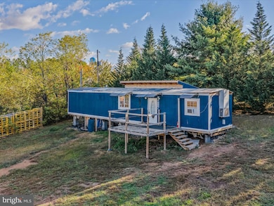 49 Maggie's Ln, Berkeley Springs, WV 25411 - photo 2