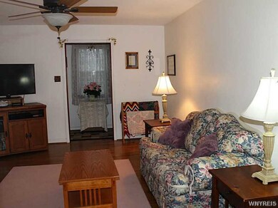 212 Warner Ave, North Tonawanda, NY 14120 - photo 5