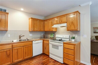 All appliances stay with home.