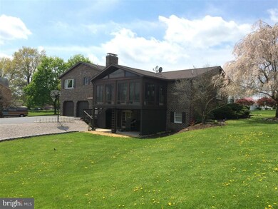 2926 Philadelphia Ave, Chambersburg, PA 17201 - photo 2