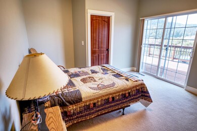 Twin Pines Home Guest Room