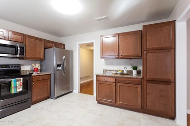 6210 Harlow Blvd, Jacksonville, FL 32210 - photo 7