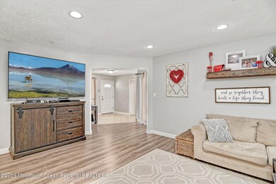 09-Living Room