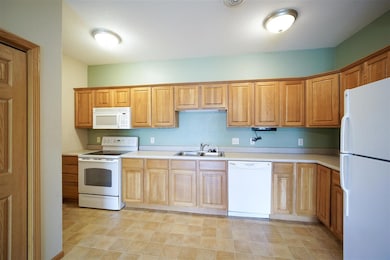 2625 Orchard Dr unit 6, Cedar Falls, IA 50613 - photo 5