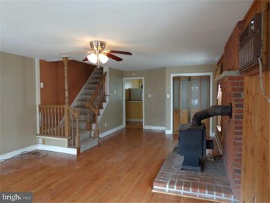 917 Chestnut St, Emmaus, PA 18049 - photo 4