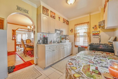 10438 107th St, Ozone Park, NY 11417 - photo 7