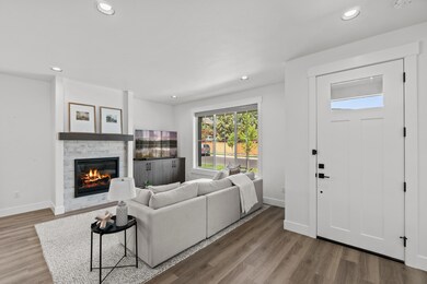 20449 Aberdeen Dr, Bend, OR 97702 - photo 4