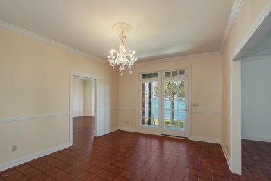 007_Dining Room