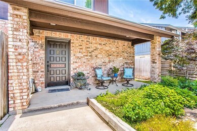 1726 Stonegate Dr unit 17, Denton, TX 76205 - photo 3