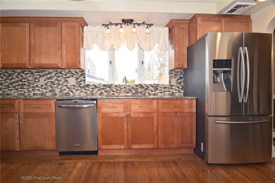 2415 Cranston St, Cranston, RI 02920 - photo 6