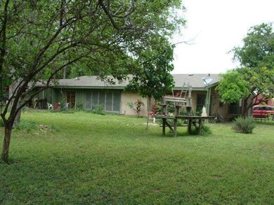 325 W Jones Ave unit 8, Pharr, TX 78577 - photo 5