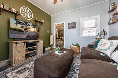 503 E 9th St, Auburn, IN 46706 - photo 4