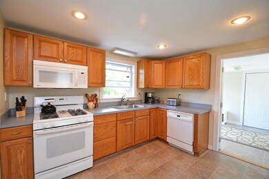 15 Faculty Rd, Durham, NH 03824 - photo 5