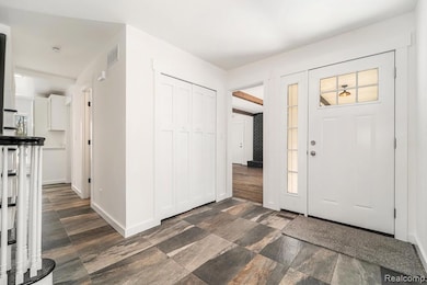 26914 Pebblestone St, Southfield, MI 48034 - photo 5