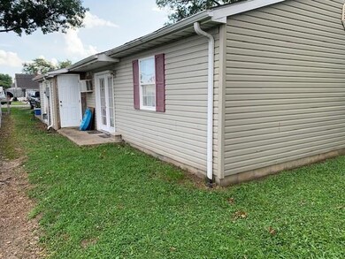 20 W Miner Ave, Linton, IN 47441 - photo 5