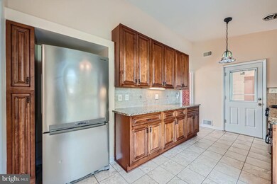 6800 Diana Ct, Baltimore, MD 21209 - photo 3